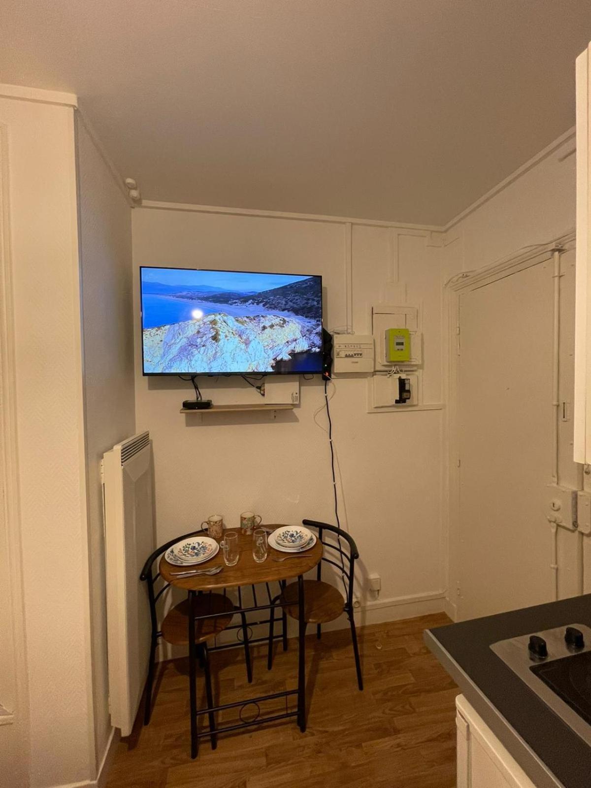 Dame De Fer Apartment Париж Екстериор снимка
